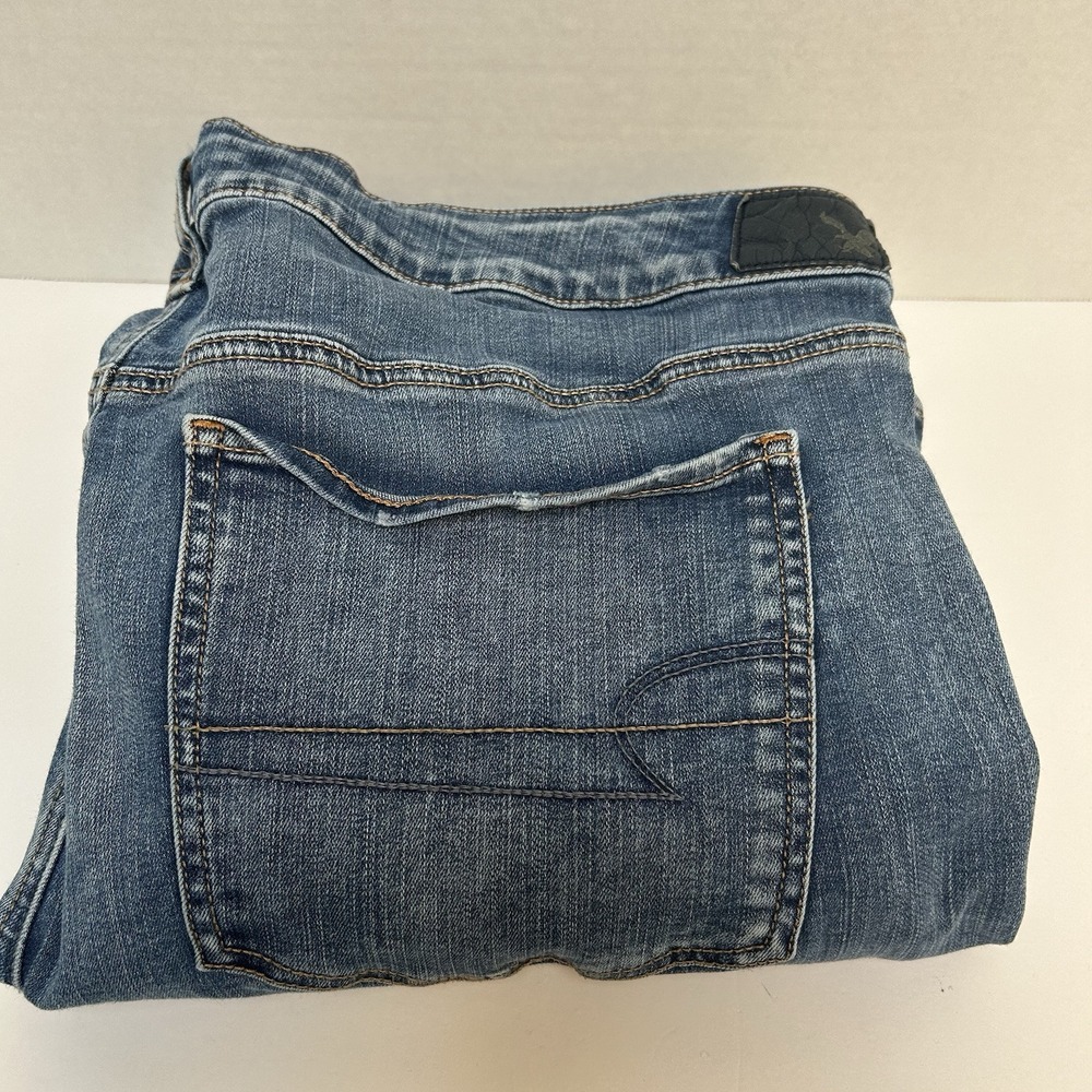 American Eagle Super Stretch Straight Leg Distressed Jeans Size‎ 20 Short/petite